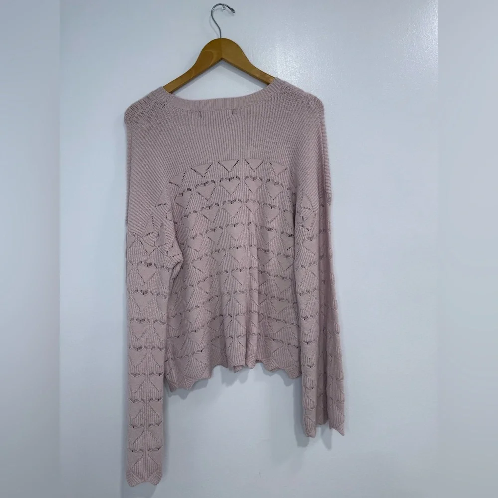 Elegant Pink Heart Knit Blouse